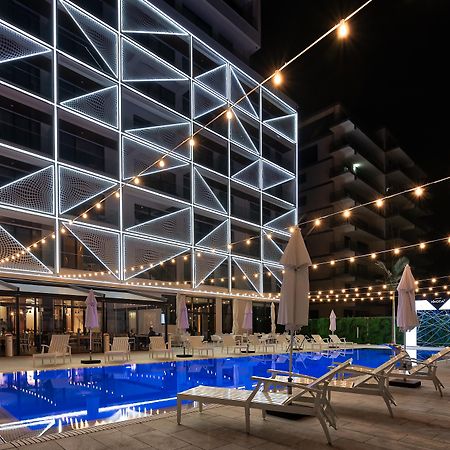 Nyota Hotel & Conference Center Mamaia Buitenkant foto