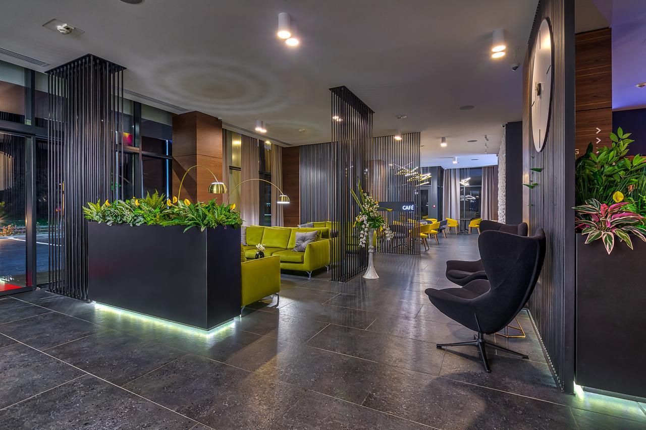 Nyota Hotel & Conference Center Mamaia Buitenkant foto