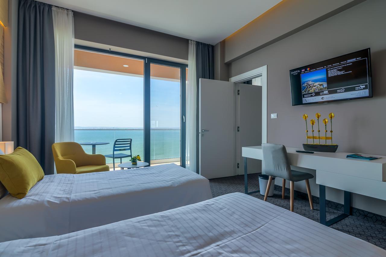 Nyota Hotel & Conference Center Mamaia Buitenkant foto
