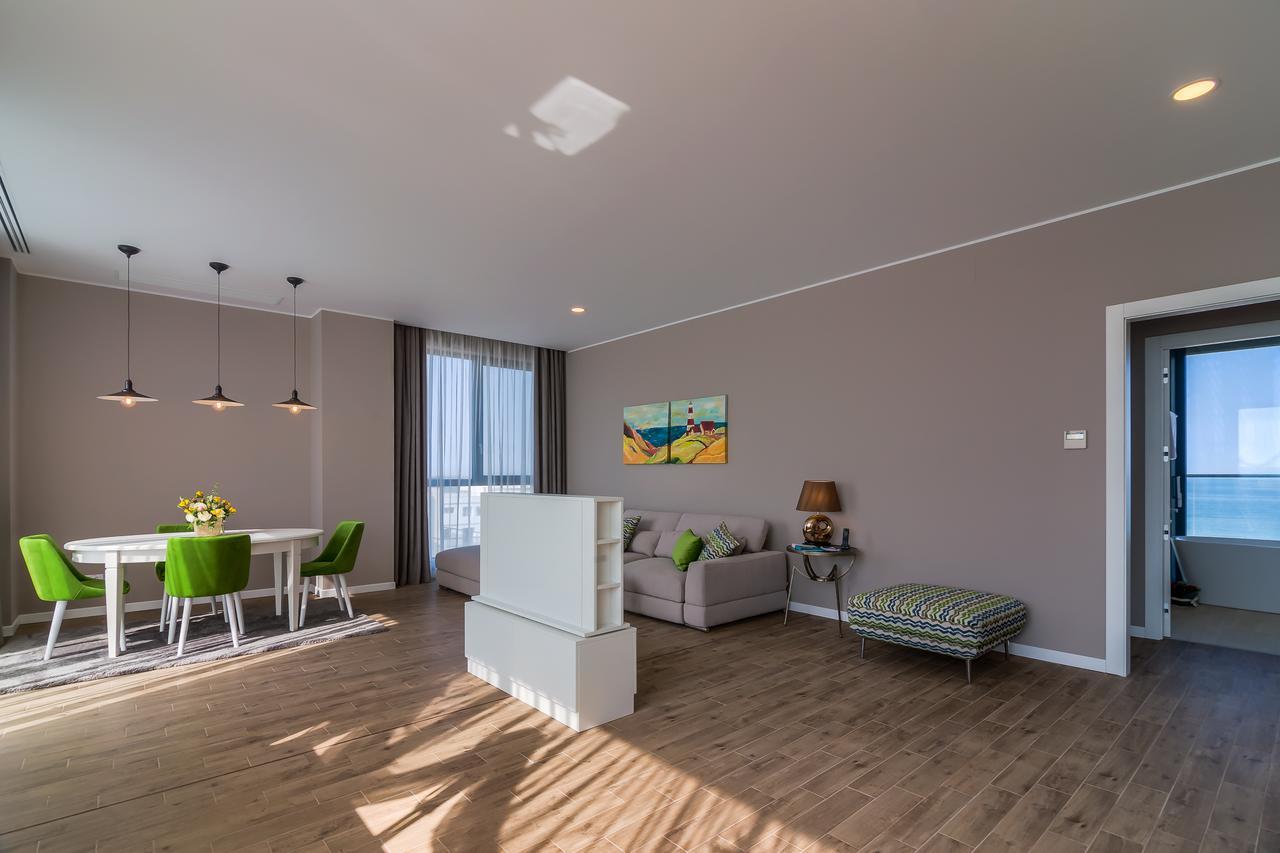 Nyota Hotel & Conference Center Mamaia Buitenkant foto