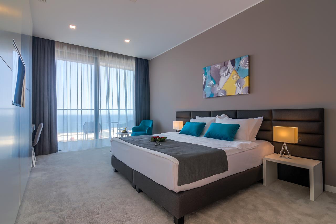 Nyota Hotel & Conference Center Mamaia Buitenkant foto
