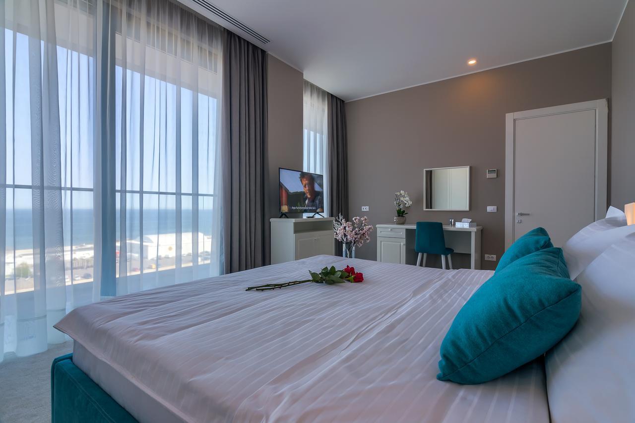 Nyota Hotel & Conference Center Mamaia Buitenkant foto