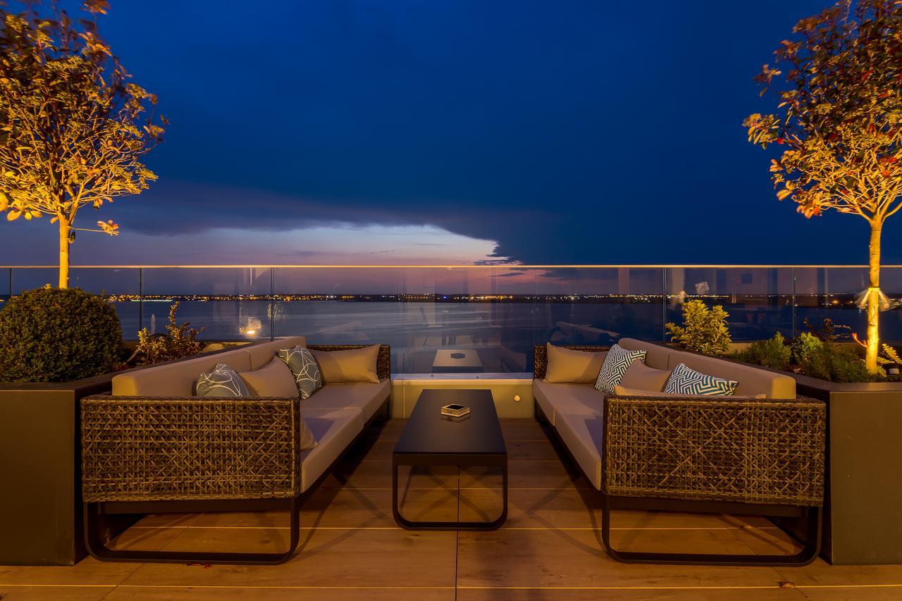 Nyota Hotel & Conference Center Mamaia Buitenkant foto