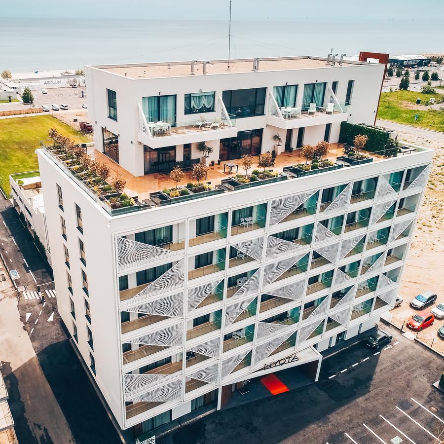 Nyota Hotel & Conference Center Mamaia Buitenkant foto